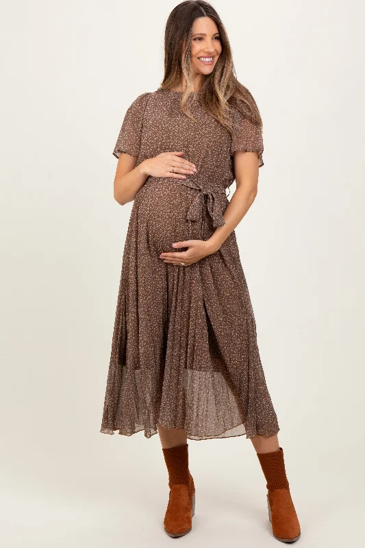 Women's midi dress breezy glow -Mocha Leaf Print Pleated Maternity Midi Dress